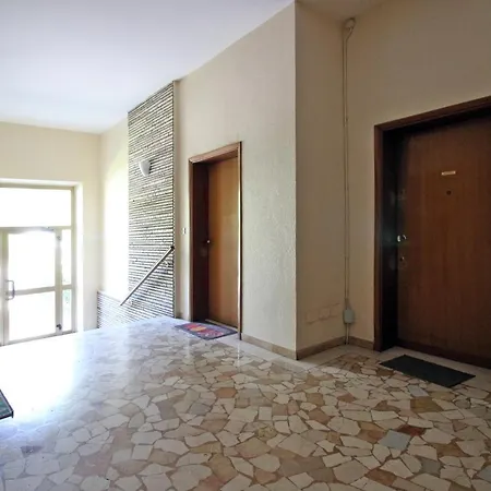 Schivardi Road Appartamento