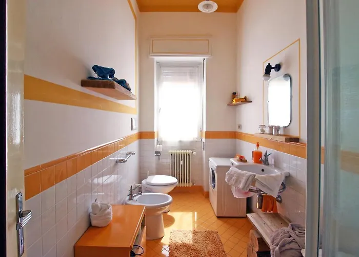 Schivardi Road Апартаменти *